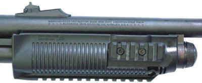 MAKO 870 Tri Rail Forend.JPG (10980 bytes)