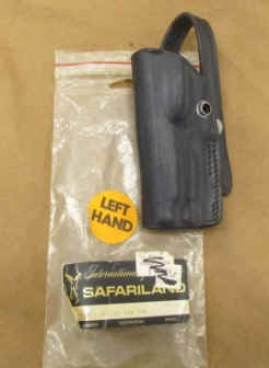 Safarilandholster.JPG (34255 bytes)